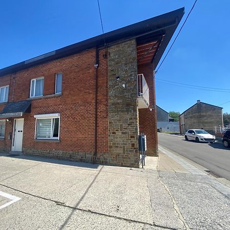 1-E Superbe Appartement Lumineux Charleroi Exteriör bild
