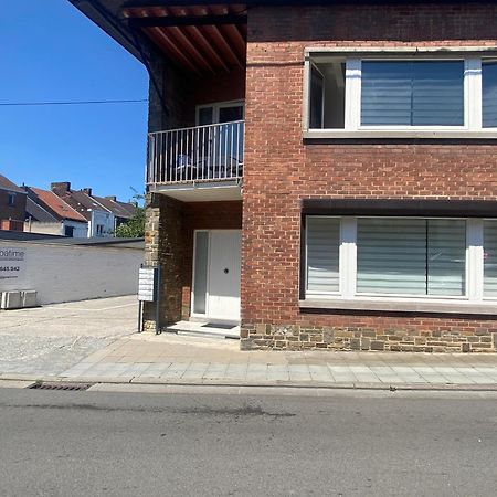 1-E Superbe Appartement Lumineux Charleroi Exteriör bild