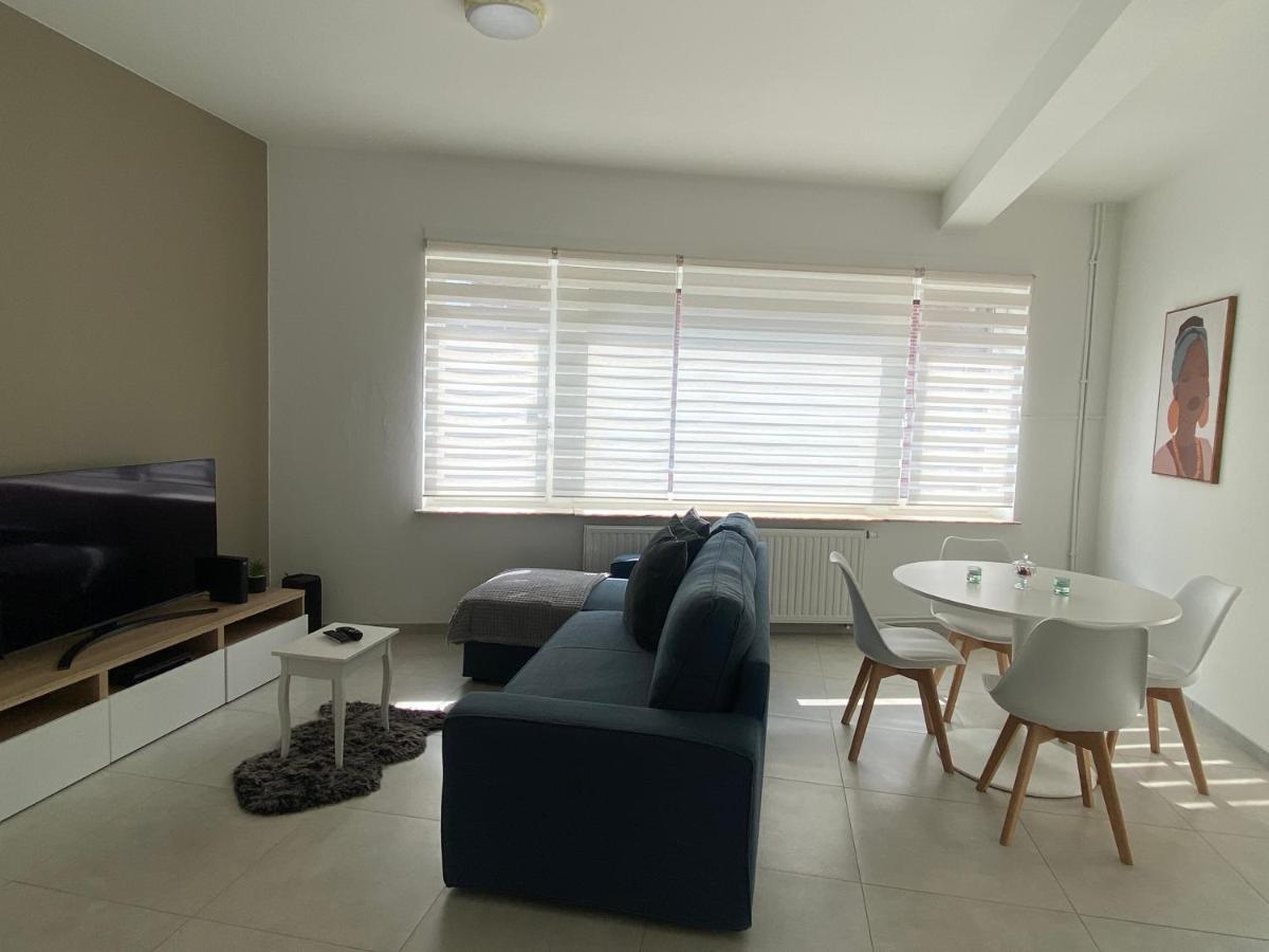 1-E Superbe Appartement Lumineux Charleroi Exteriör bild
