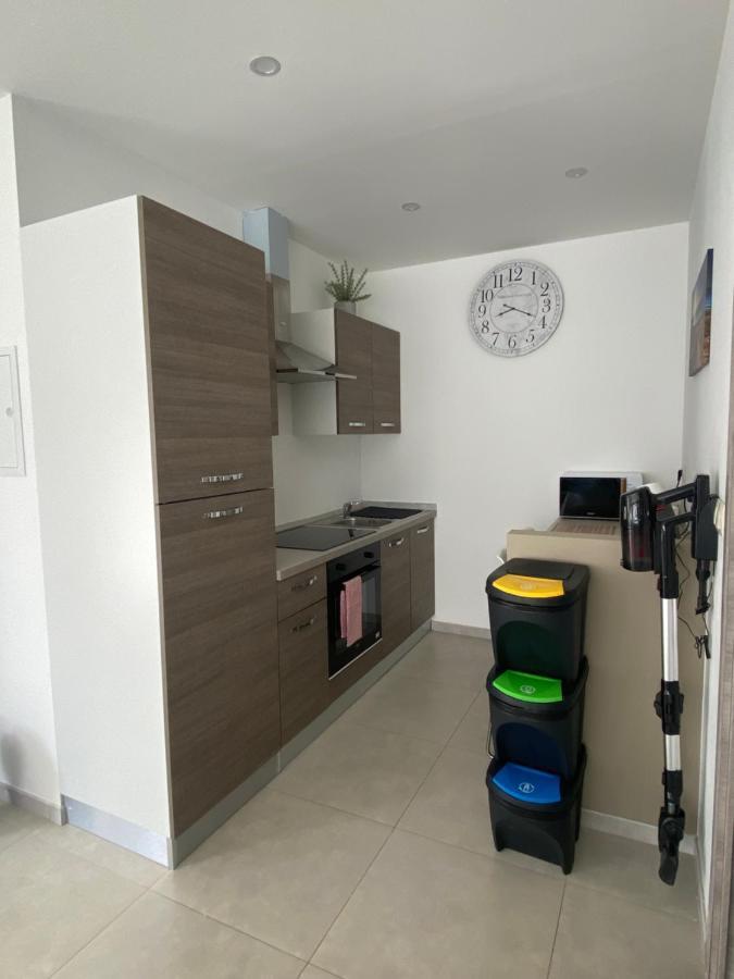 1-E Superbe Appartement Lumineux Charleroi Exteriör bild