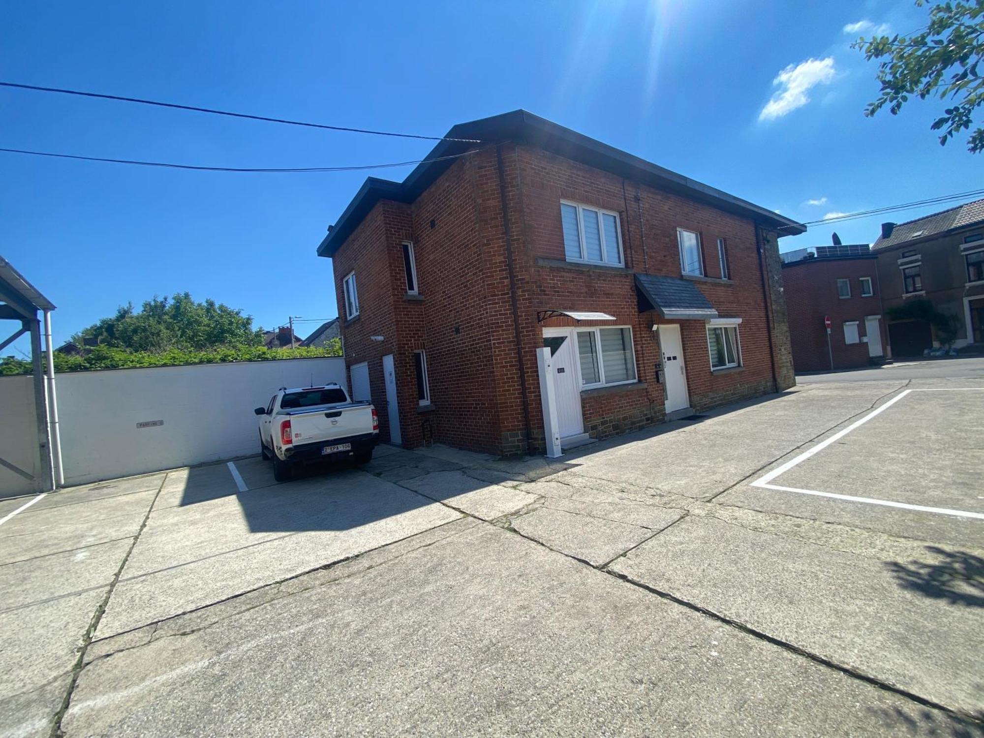 1-E Superbe Appartement Lumineux Charleroi Exteriör bild